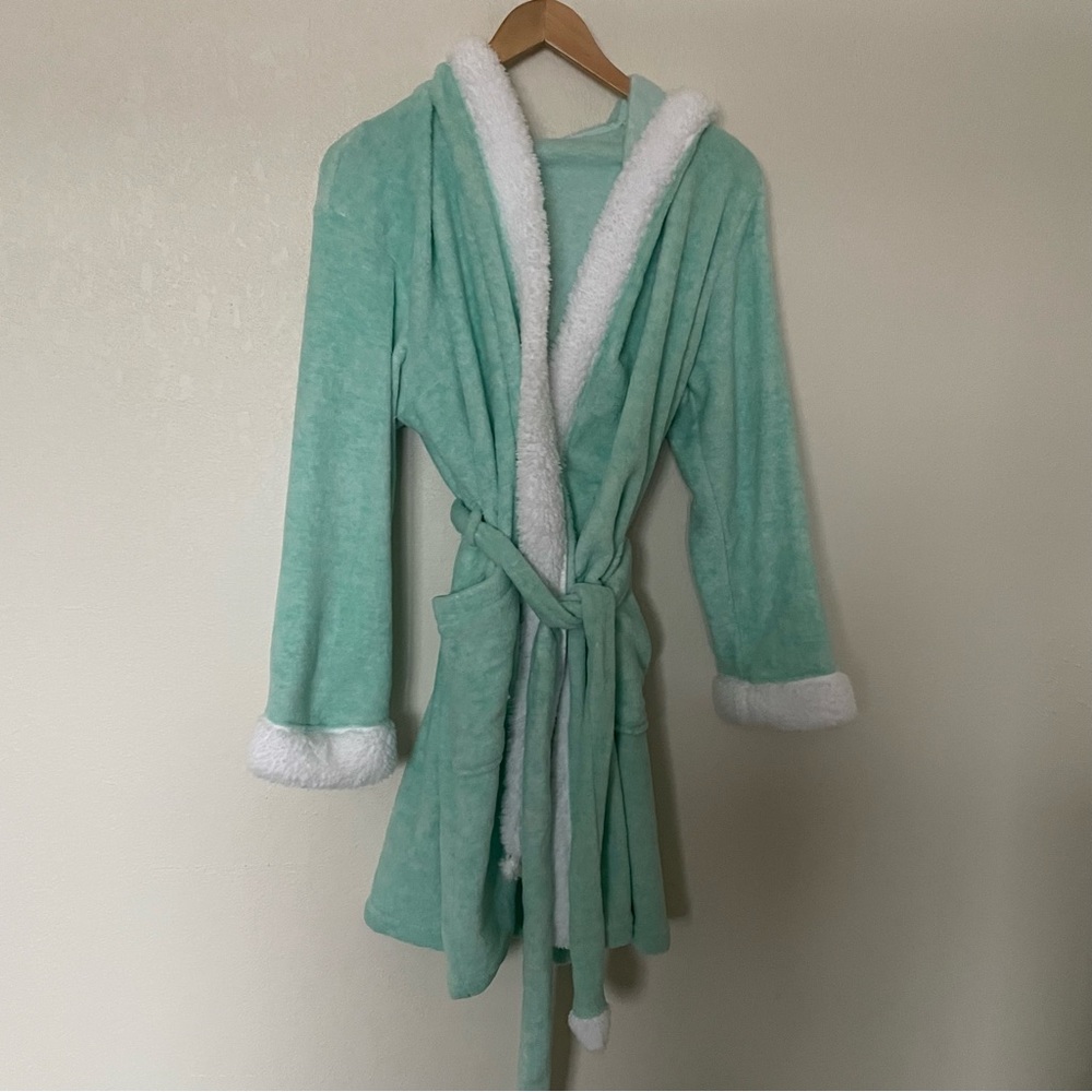 Sephora robe NWT